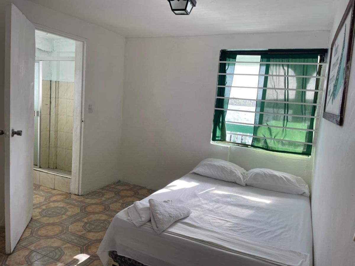 The Wave Hostel Corn Island Brig Bay Esterno foto