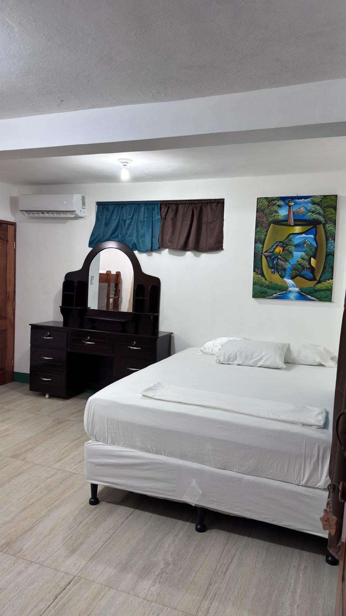 The Wave Hostel Corn Island Brig Bay Esterno foto